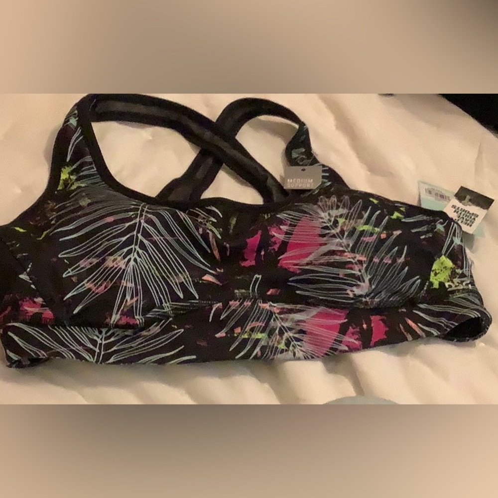 Large sports bra